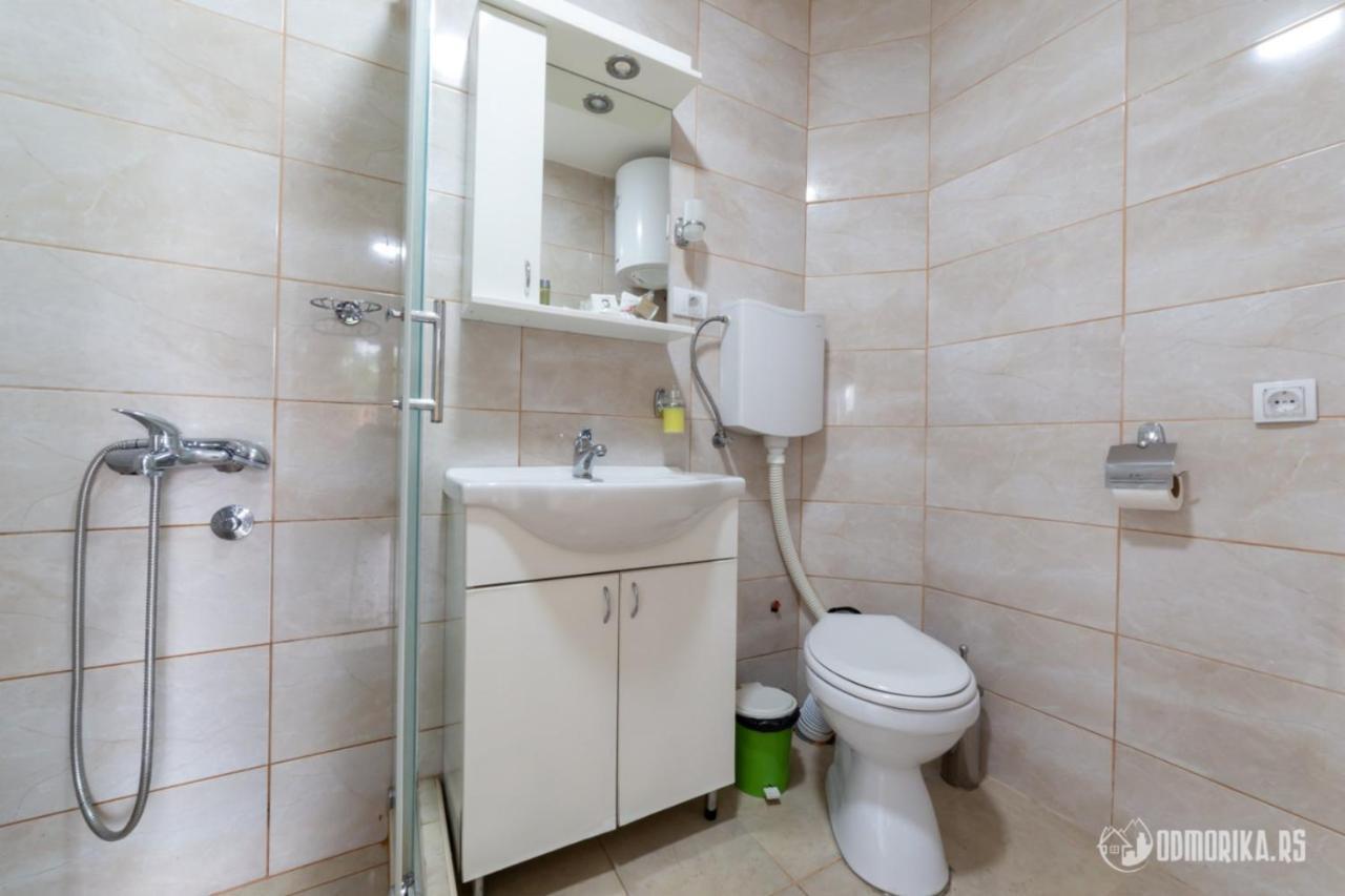 Apartmani Nina S Bajina Basta Eksteriør billede